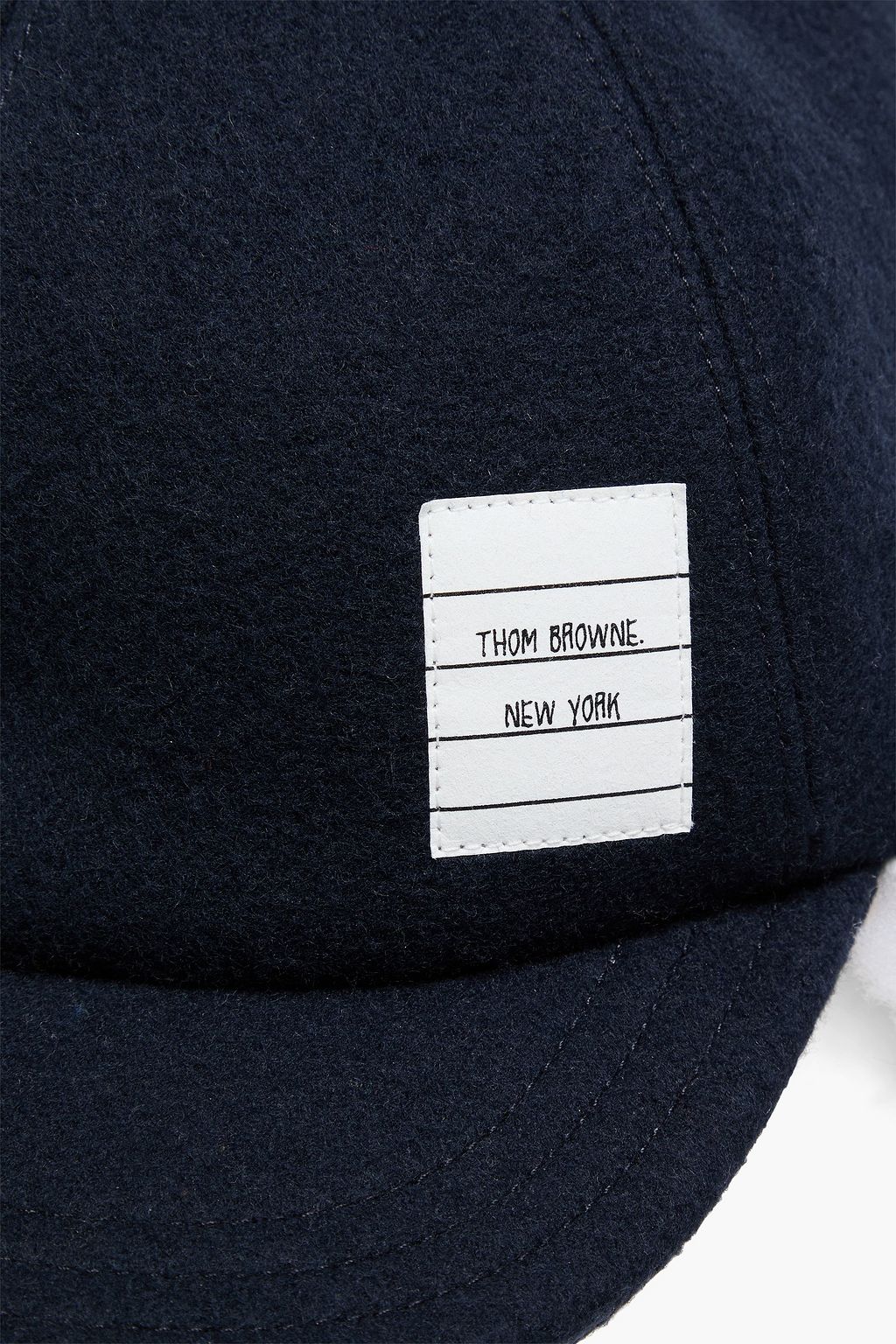THOM BROWNE قبّعة من اللبّاد