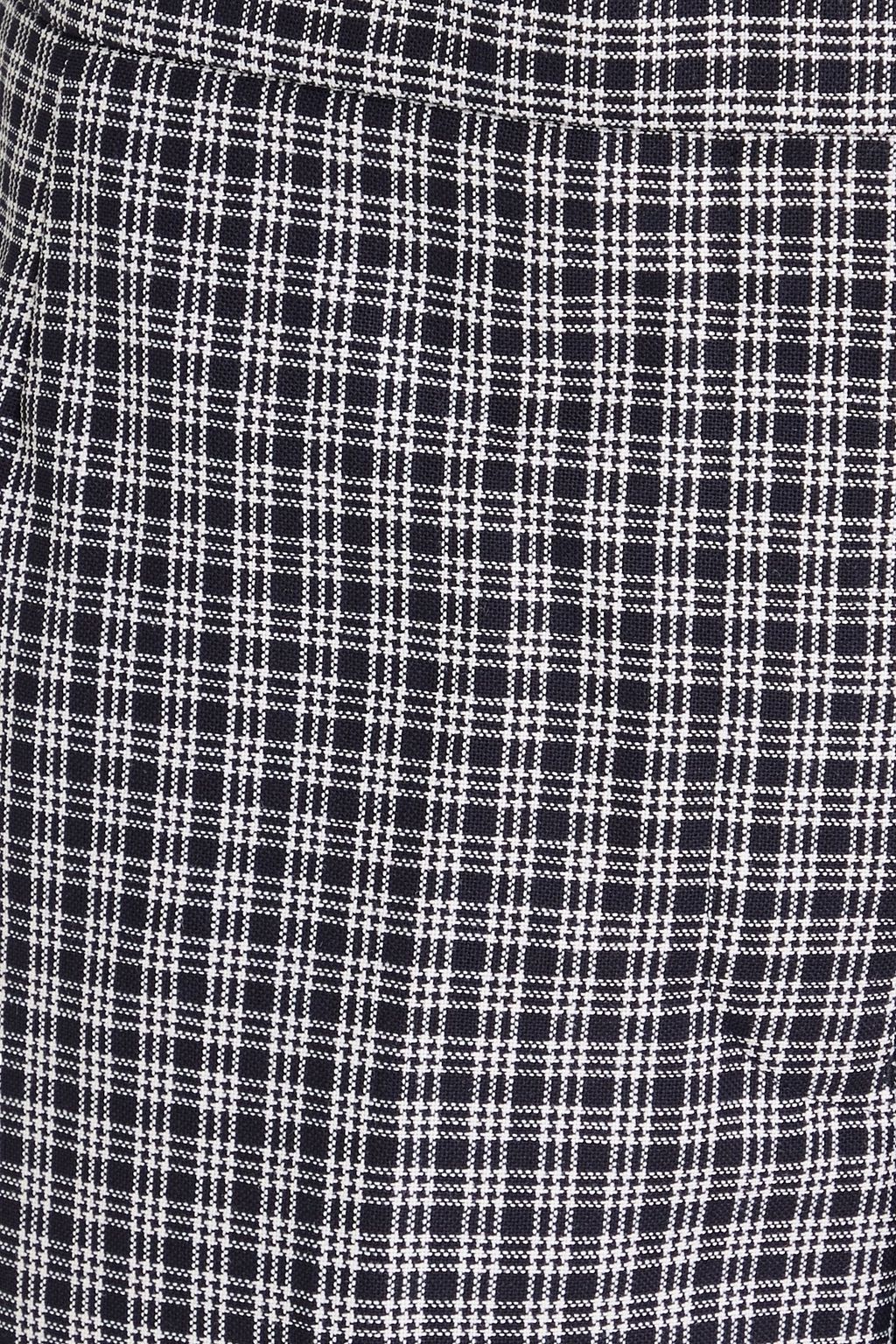 THOM BROWNE بنطلون قصير بأرجل مستقيمة ومزين بطبعة مربعات
