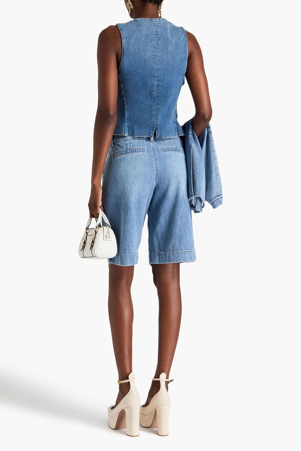 ALICE + OLIVIA JEANS شورت «جورجيا» من الدنيم مزين بكسرات