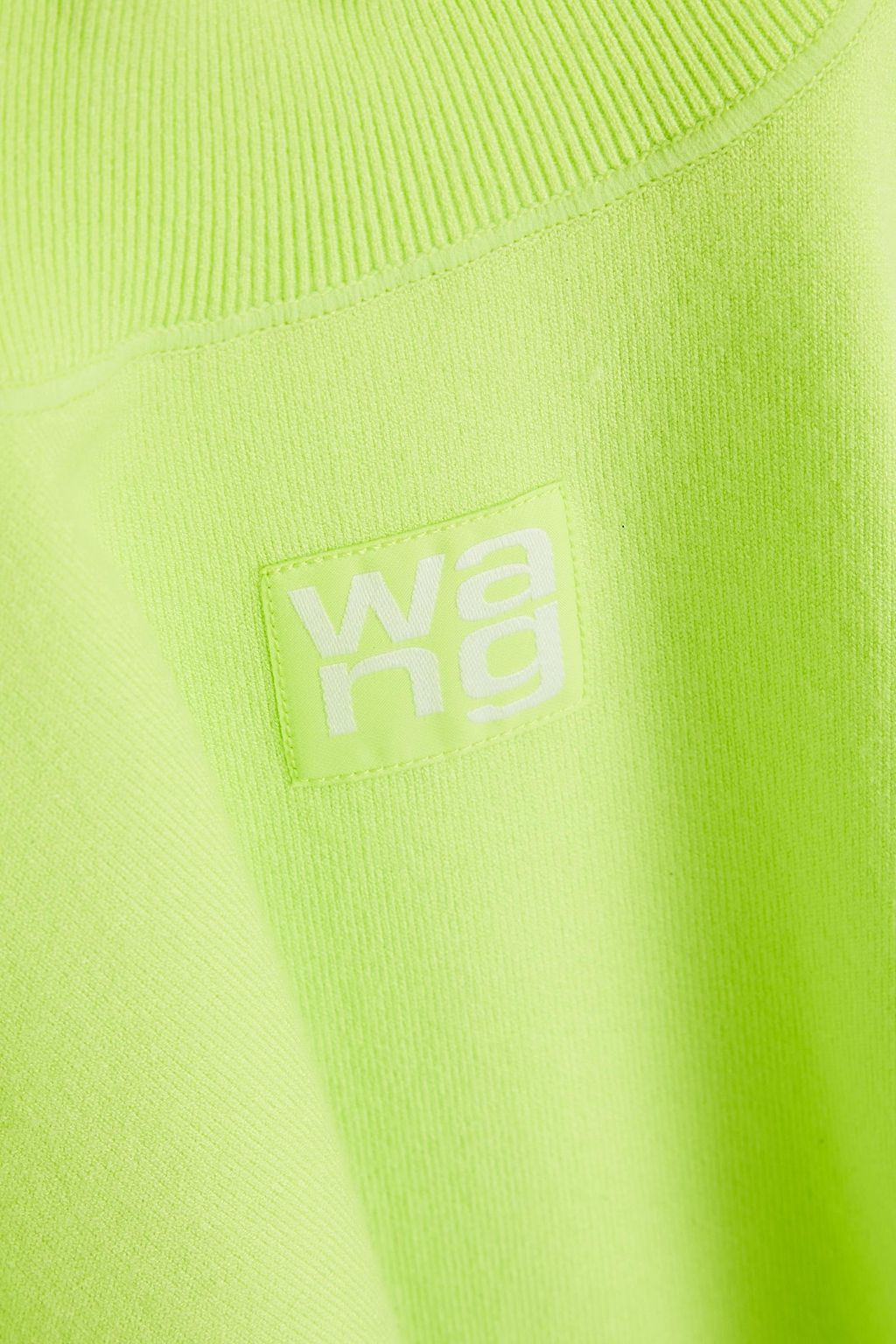 ALEXANDERWANG.T توب قصير بياقة عالية من نسيج محاك