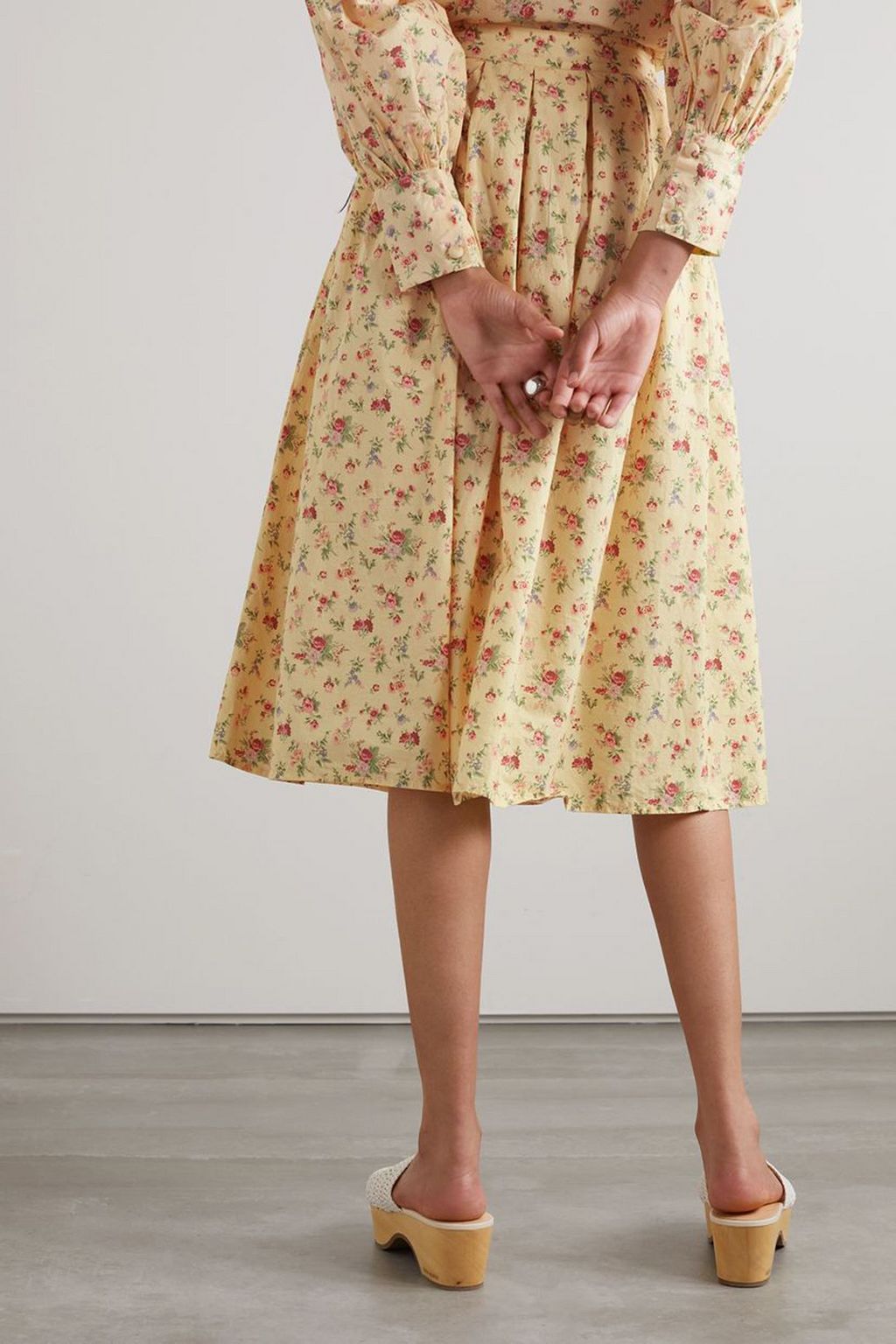 BATSHEVA X LAURA ASHLEY Laura Ashley + تنورة Eres متوسطة الطول من قطن البوبلين بطبعة الأزهار وكسرات