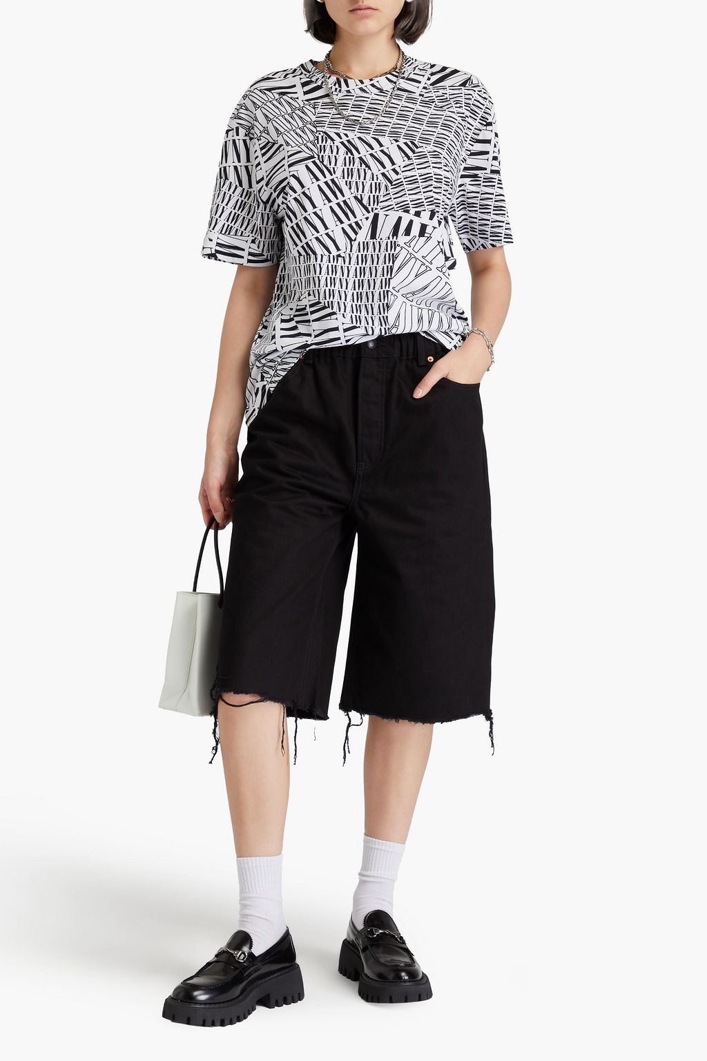 ALEXANDER WANG بنطال قصير بأرجل مستقيمة وخصر مرتفع وحواف منسّلة