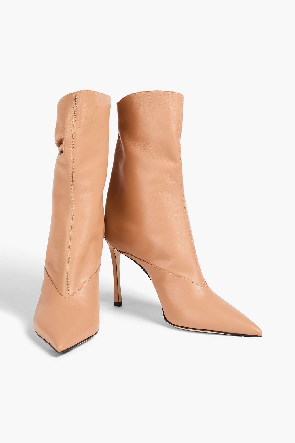 JIMMY CHOO بوت Oriel بطول الكاحل من الجلد بتأثير مزموم