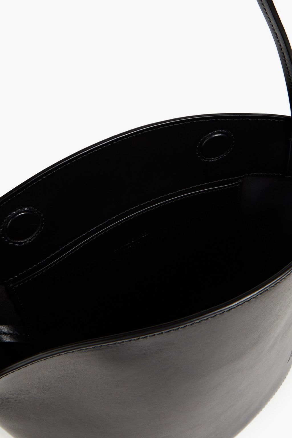 BY MALENE BIRGER Oblas Beuteltasche aus Leder