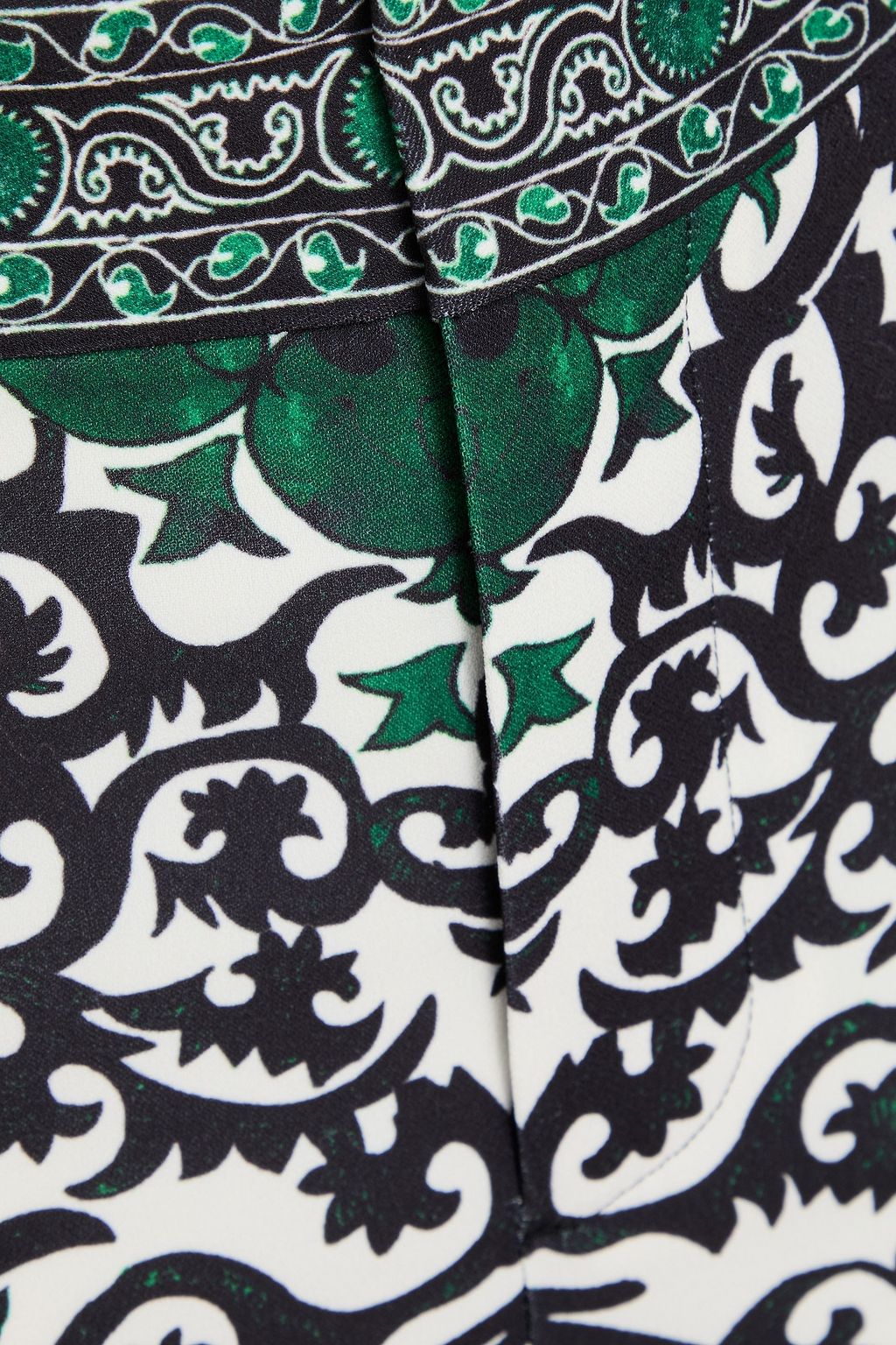 ALICE + OLIVIA بنطلون بقصة واسعة من الأسفل من الكريب ومزين بطبعات