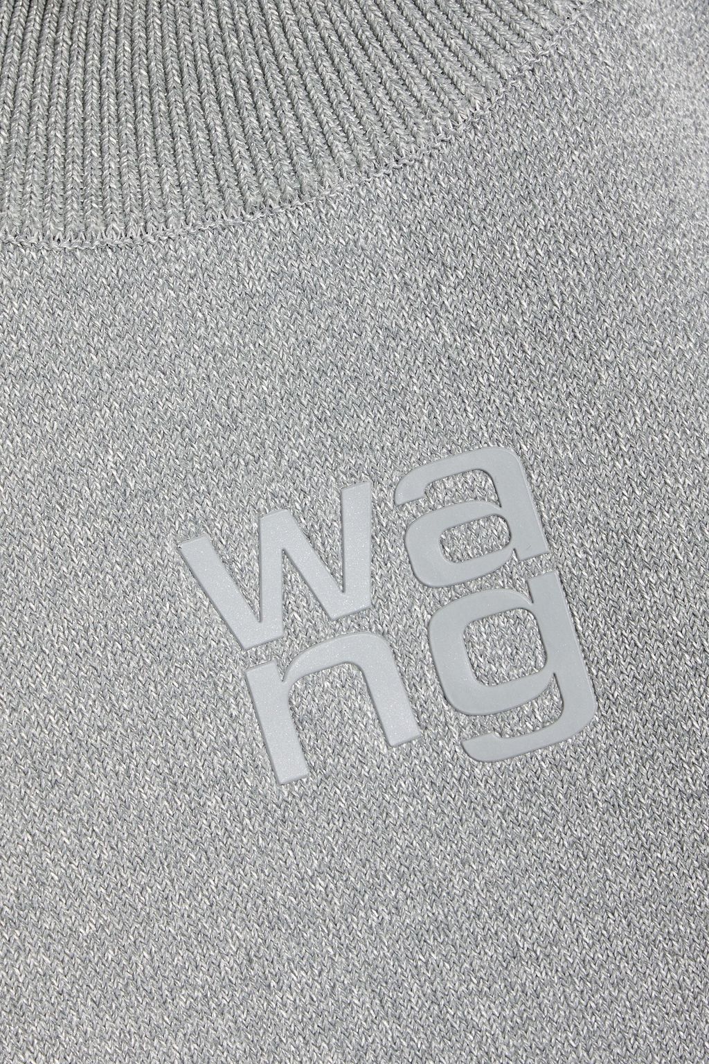 ALEXANDERWANG.T بلوزة قصيرة بياقة عالية بحبكة من نسيج مطاط وبلون معدني