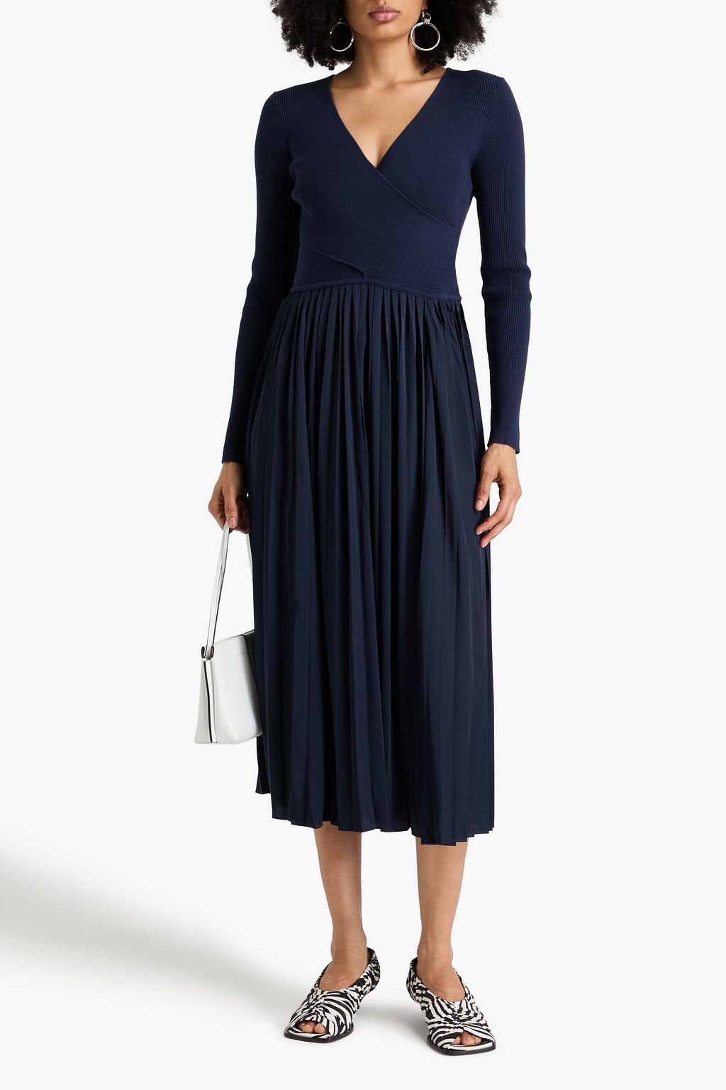 DEREK LAM 10 CROSBY فستان متوسط الطول بحبكة مضلّعة وساتان ومزين بكسرات