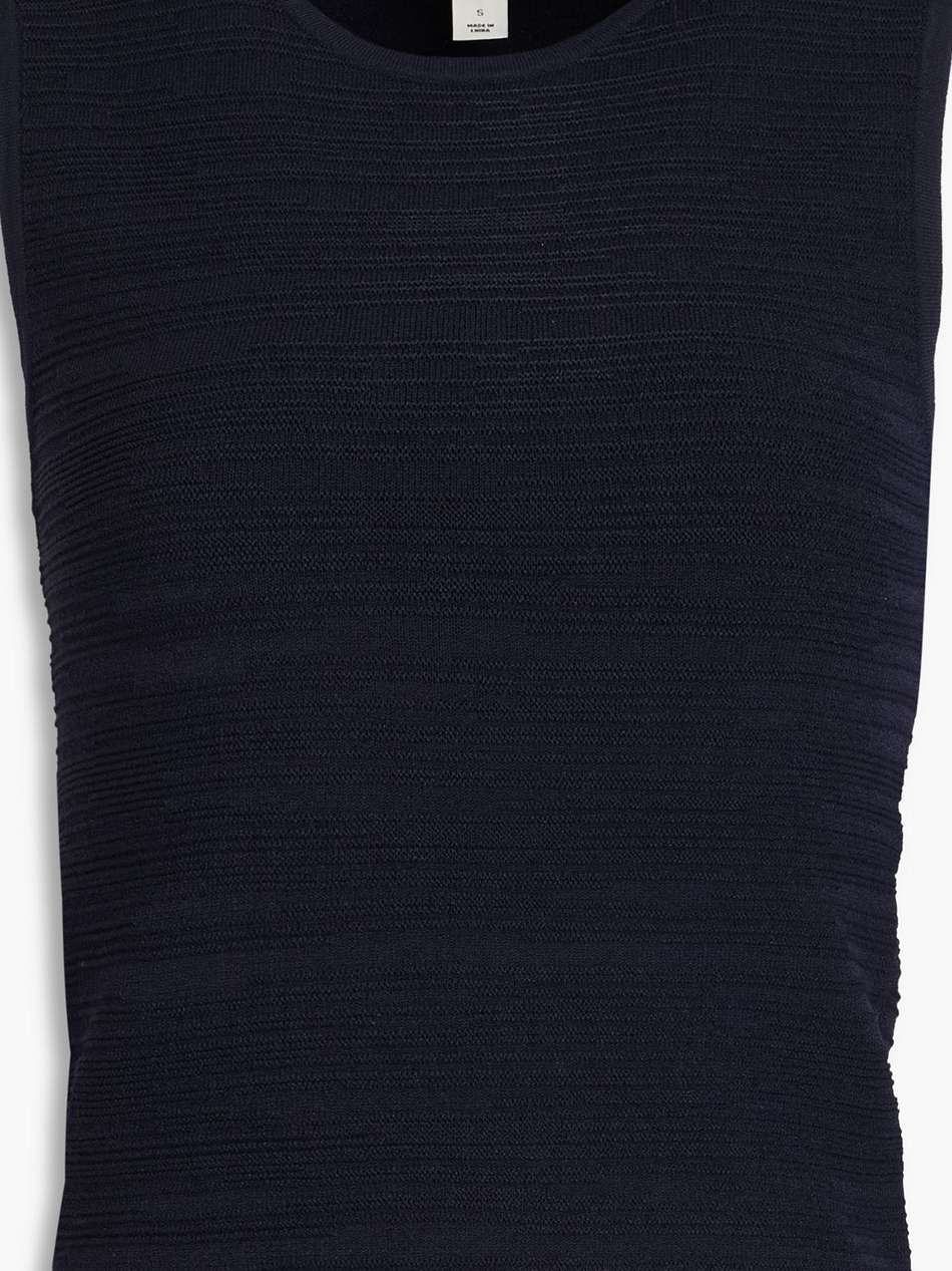 knitted top