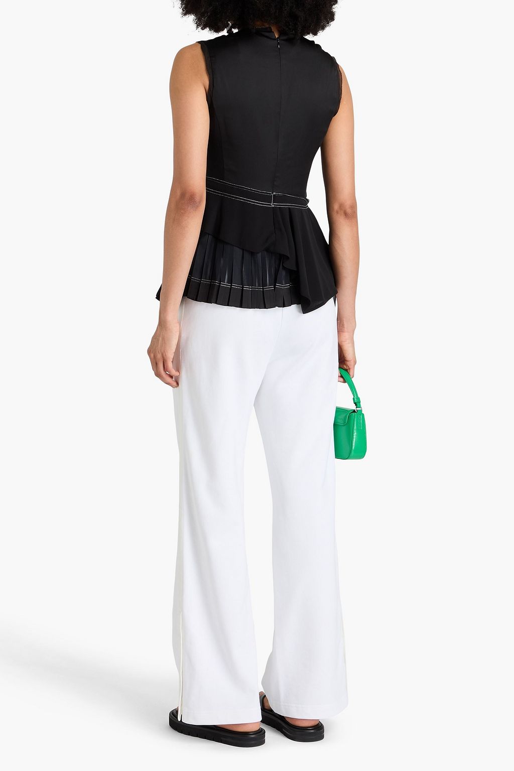 3.1 PHILLIP LIM بلوزة من الساتان والشيفون مزينة بكسرات وبطبقات