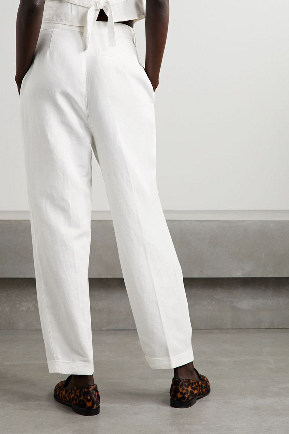 ALEX MILL PLEATED LINEN, TENCEL™ AND COTTON-BLEND TAPERED PANTS