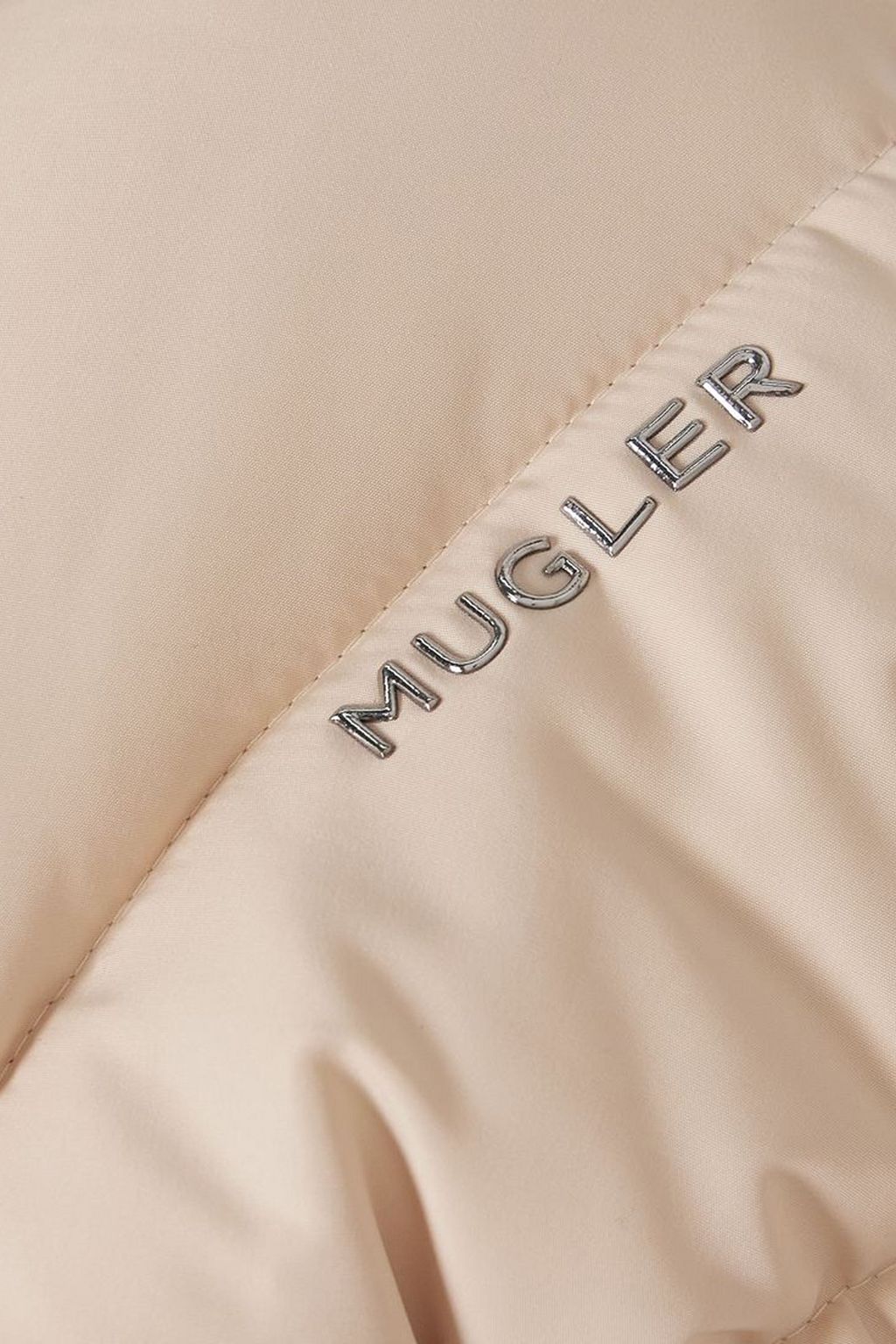 MUGLER جاكيت قصير من قماش عازل مُعاد تدويره ومُبطّن