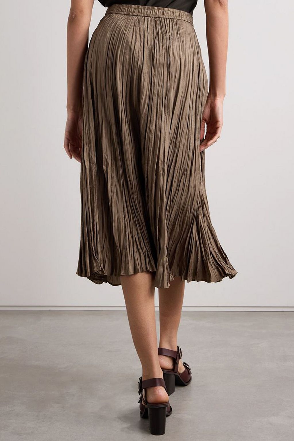 JOSEPH Sully pleated silk-habotai midi skirt