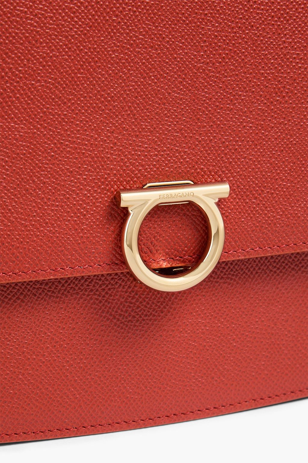 FERRAGAMO حقيبة كتف Gemini من الجلد بملمس نافر