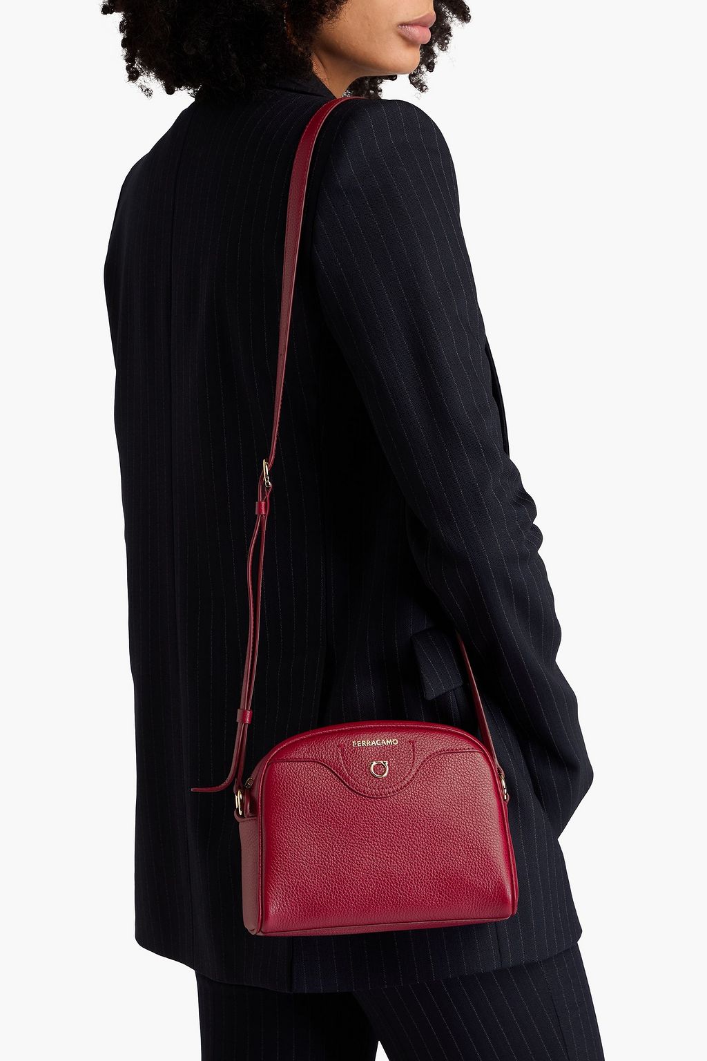 FERRAGAMO حقيبة كتف من الجلد المُحبّب