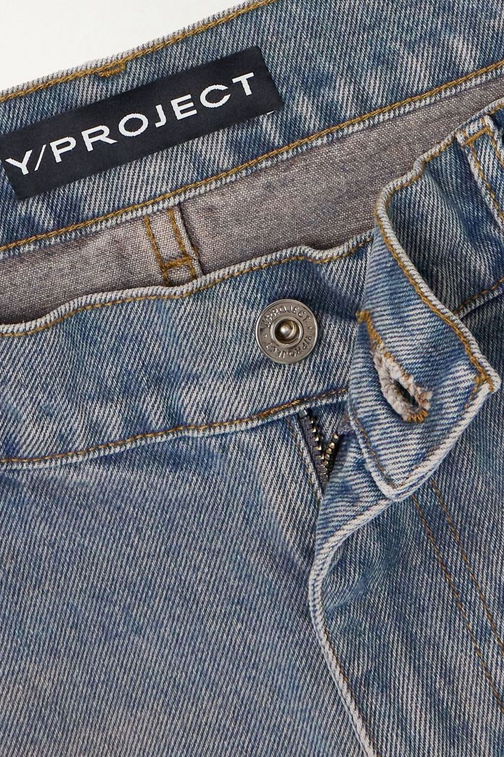 Y/PROJECT بنطال جينز يمكن ارتداؤه بعدة طرق بأرجل مستقيمة وخصر منخفض الارتفاع