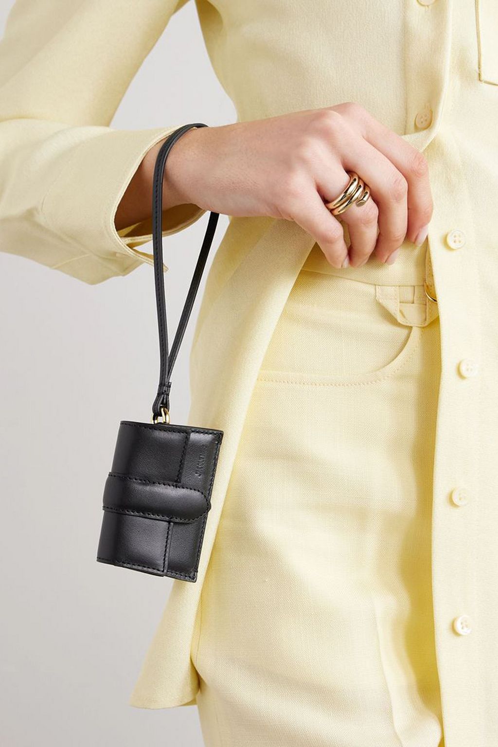 JACQUEMUS Le Porte Bambino leather airpods case