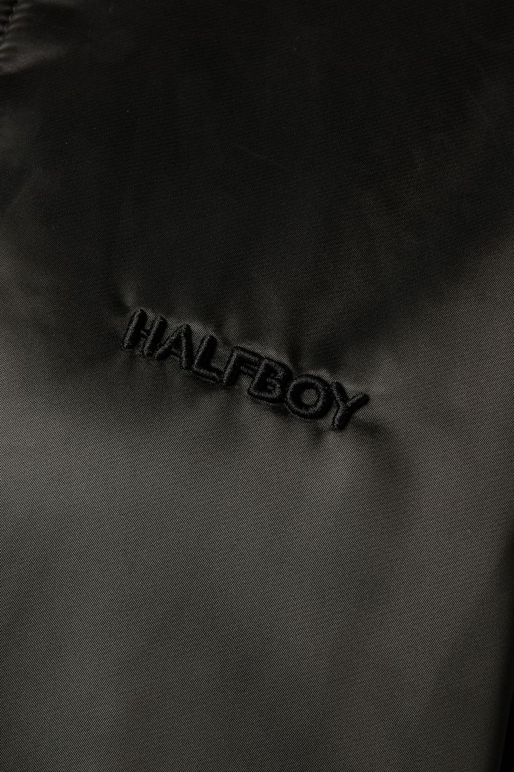 HALFBOY جاكيت بومبر فضفاض مطرز من قماش عازل محشو