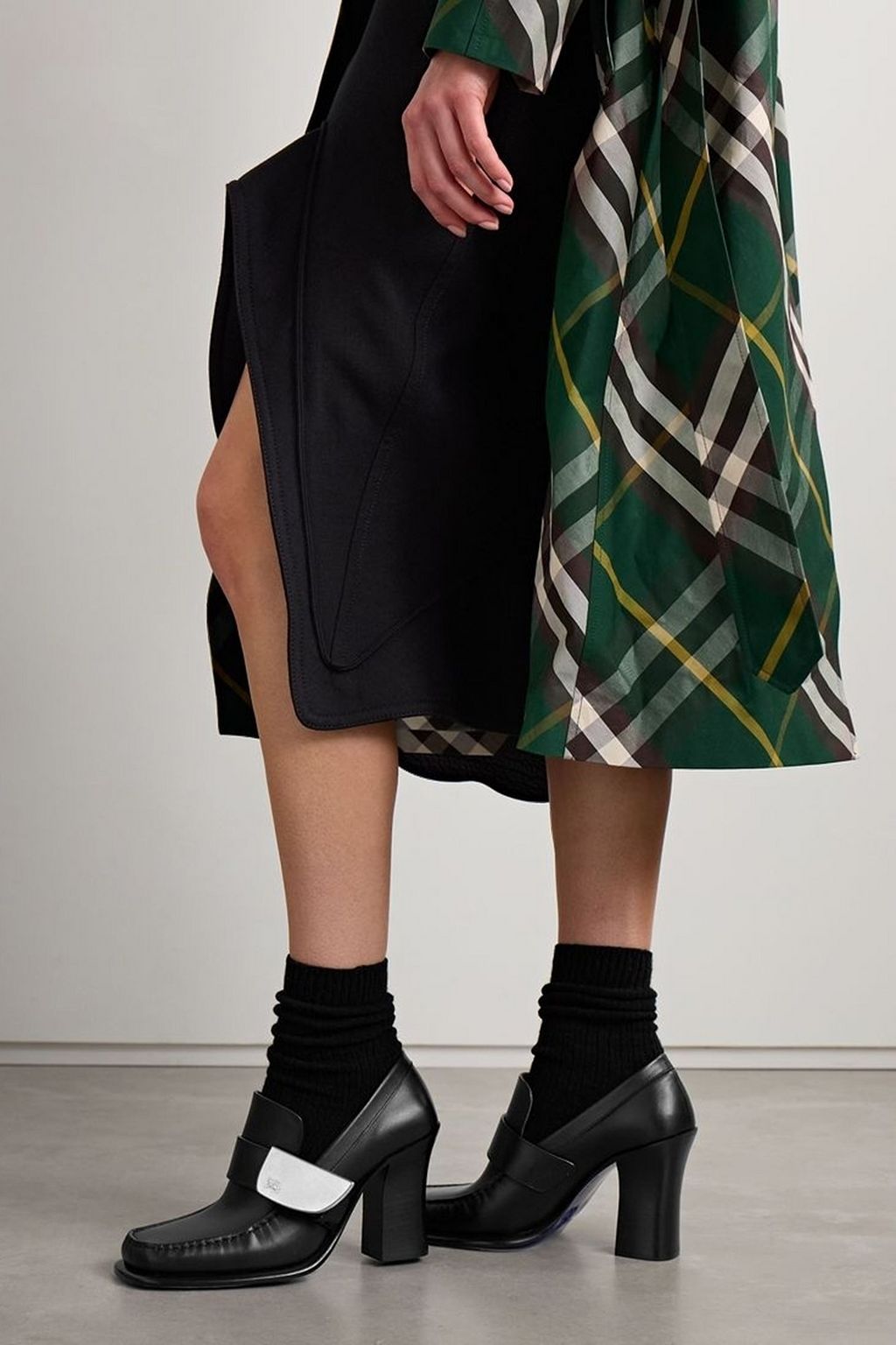 BURBERRY Embellished leather pumps