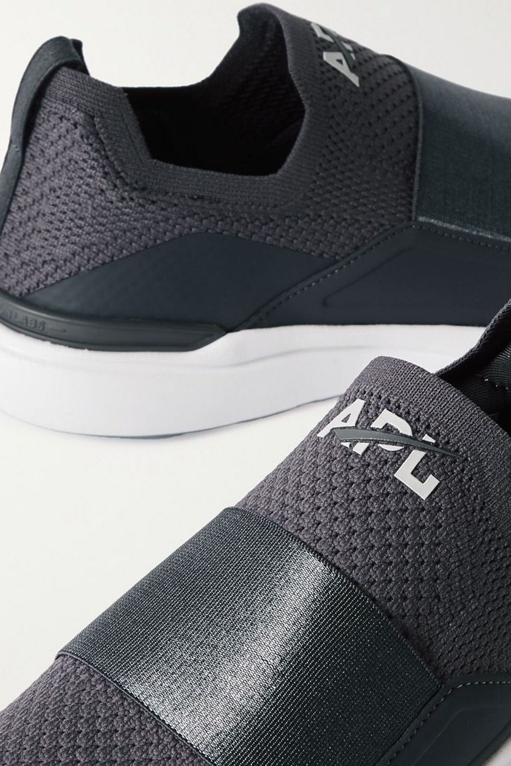APL ATHLETIC PROPULSION LABS حذاء سنيكرز سهل الارتداء "تيكلوم بليس" من الشبك