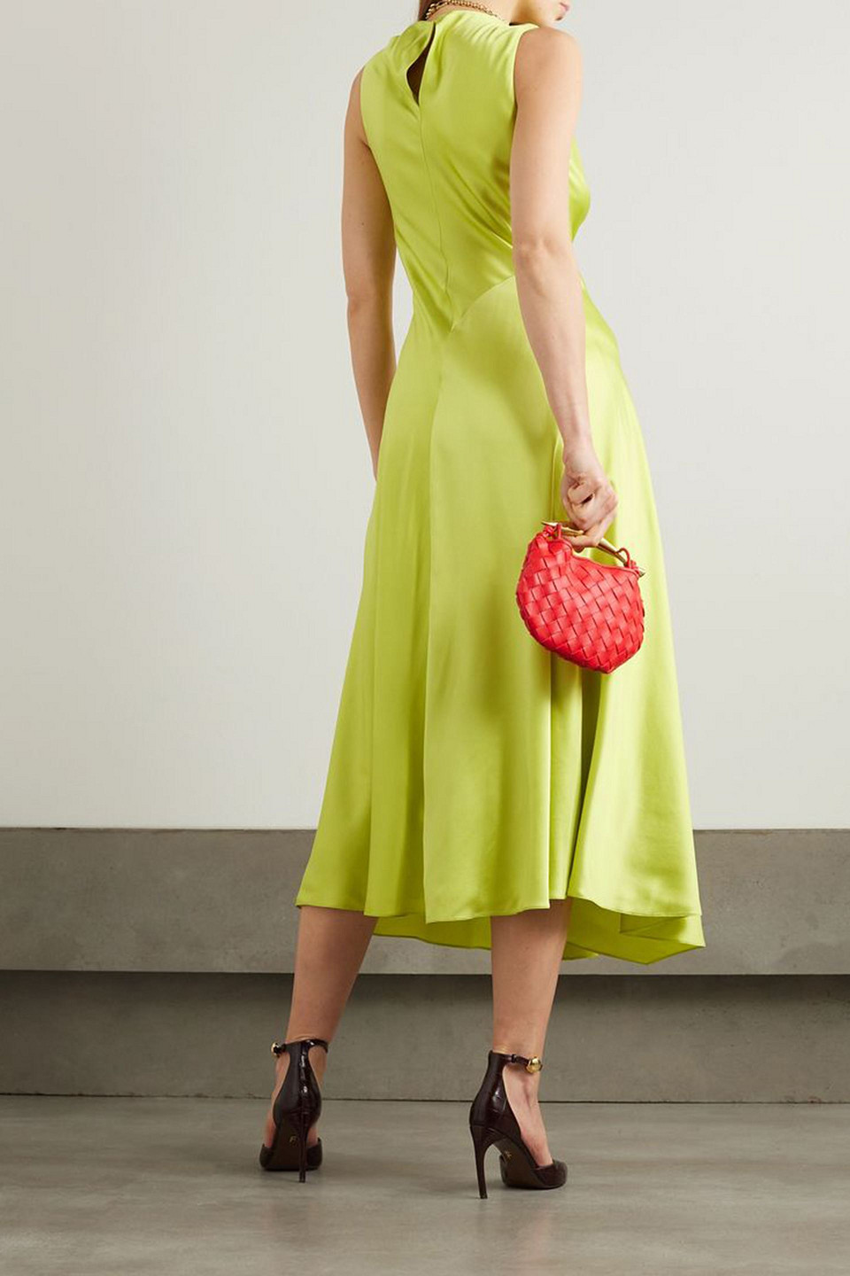 Roksanda Alma Asymmetrisches Maxikleid Aus Seidensatin Mit Knotendetail In Lindgrün