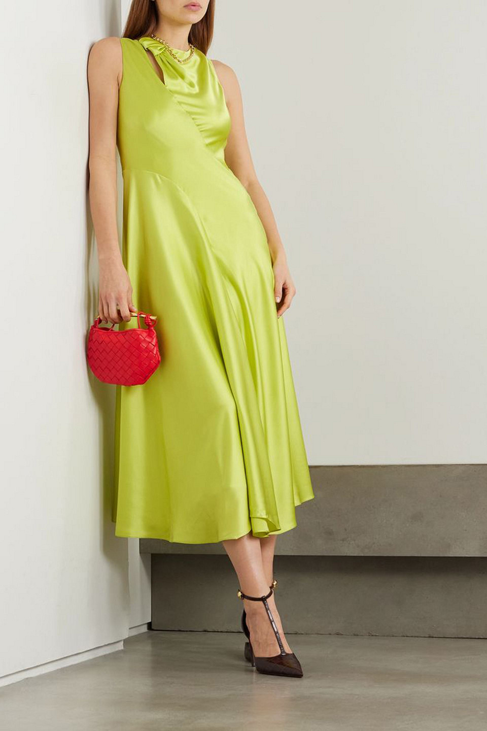 Roksanda Alma Asymmetrisches Maxikleid Aus Seidensatin Mit Knotendetail In Lindgrün