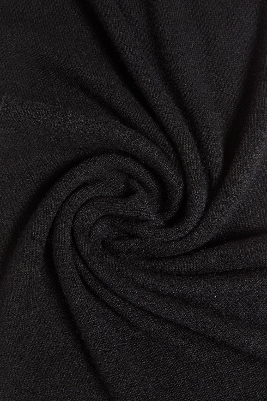EMPORIO ARMANI وشاح محبوك