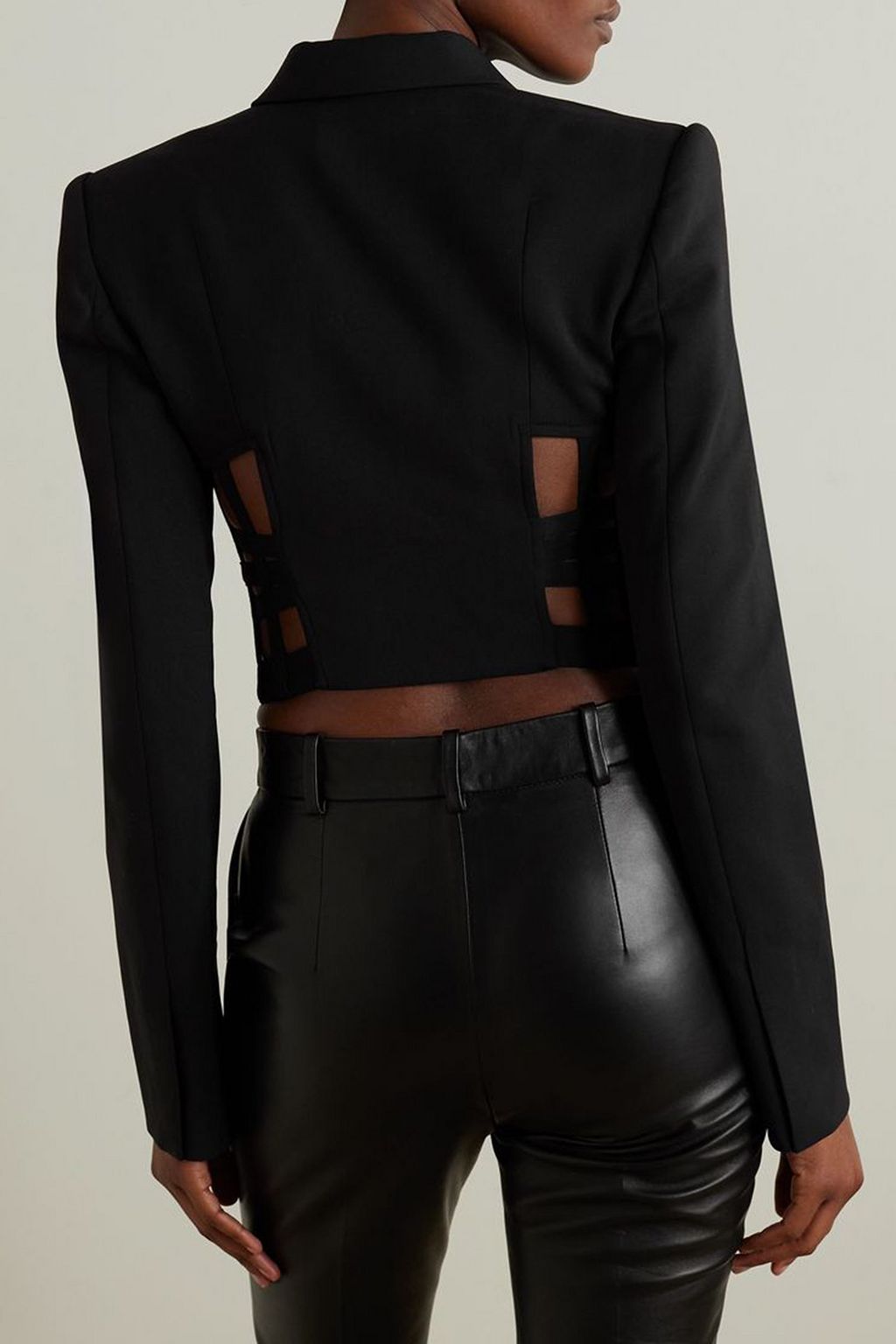 DION LEE بليزر "كيج" من التويل بحواف من حرير مضلّع