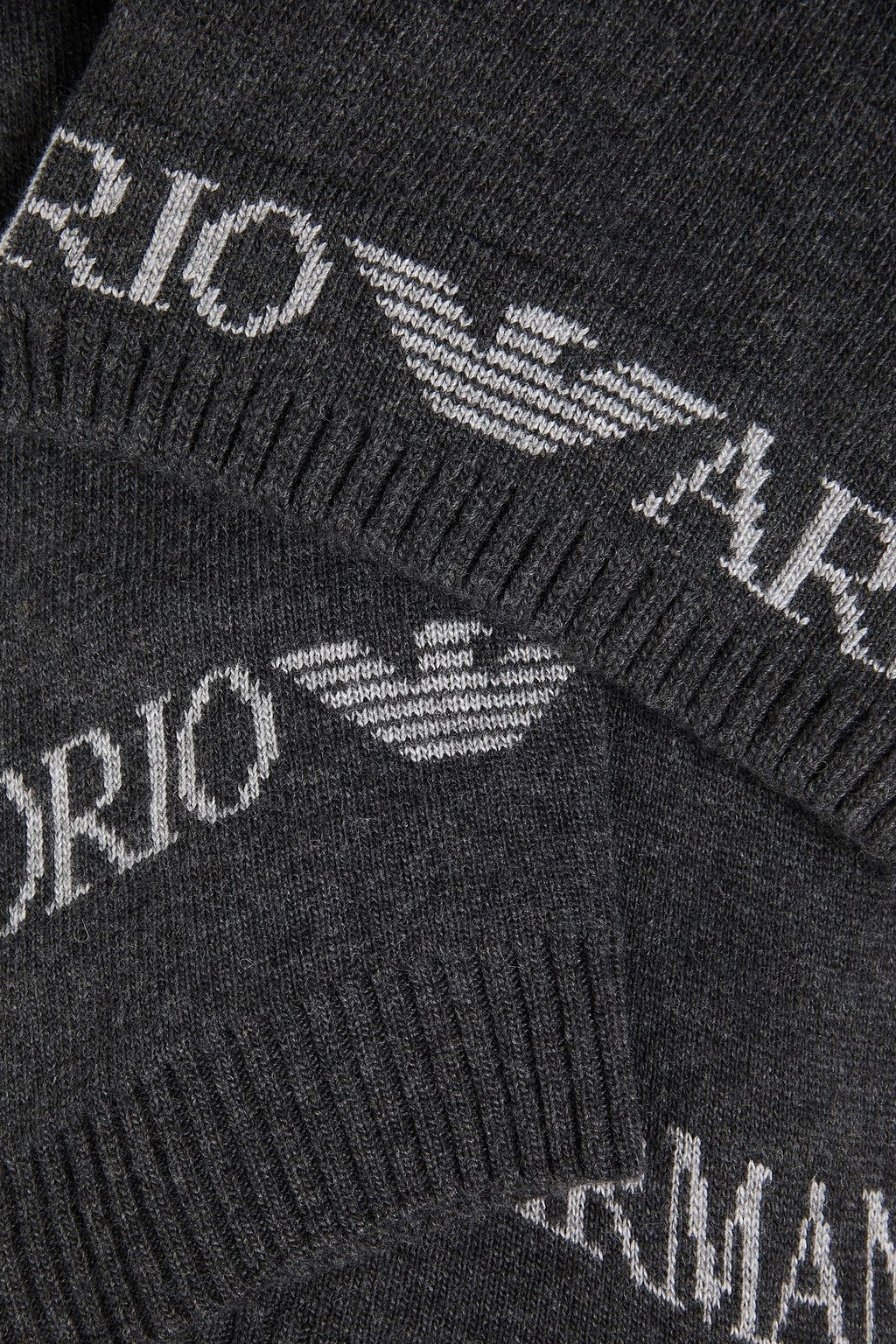 EMPORIO ARMANI طقم وشاح وقبعة بيني من نسيج محبوك