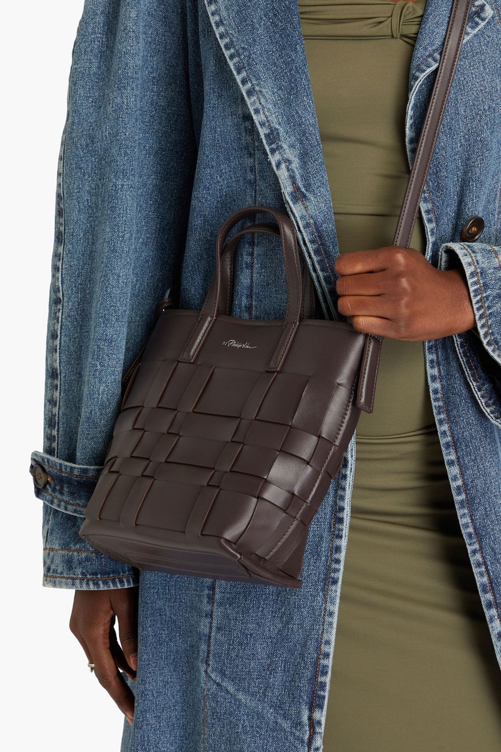 3.1 PHILLIP LIM حقيبة باكيت أوديتا من الجلد المحبوك
