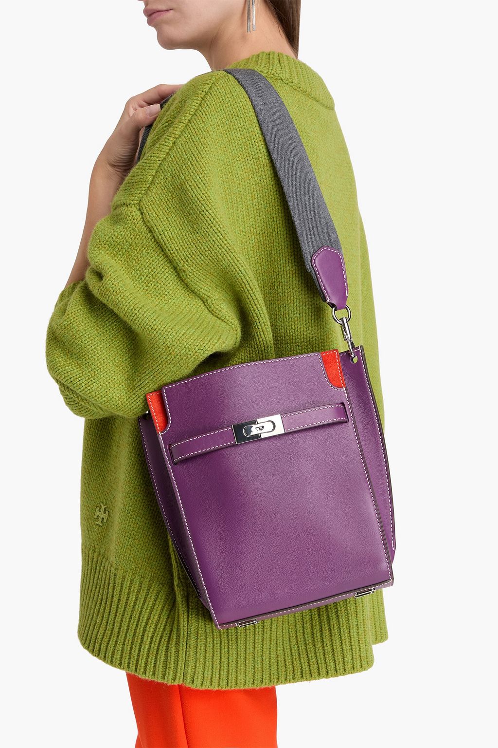 TORY BURCH 투톤 가죽 & 스웨이드 버킷 백