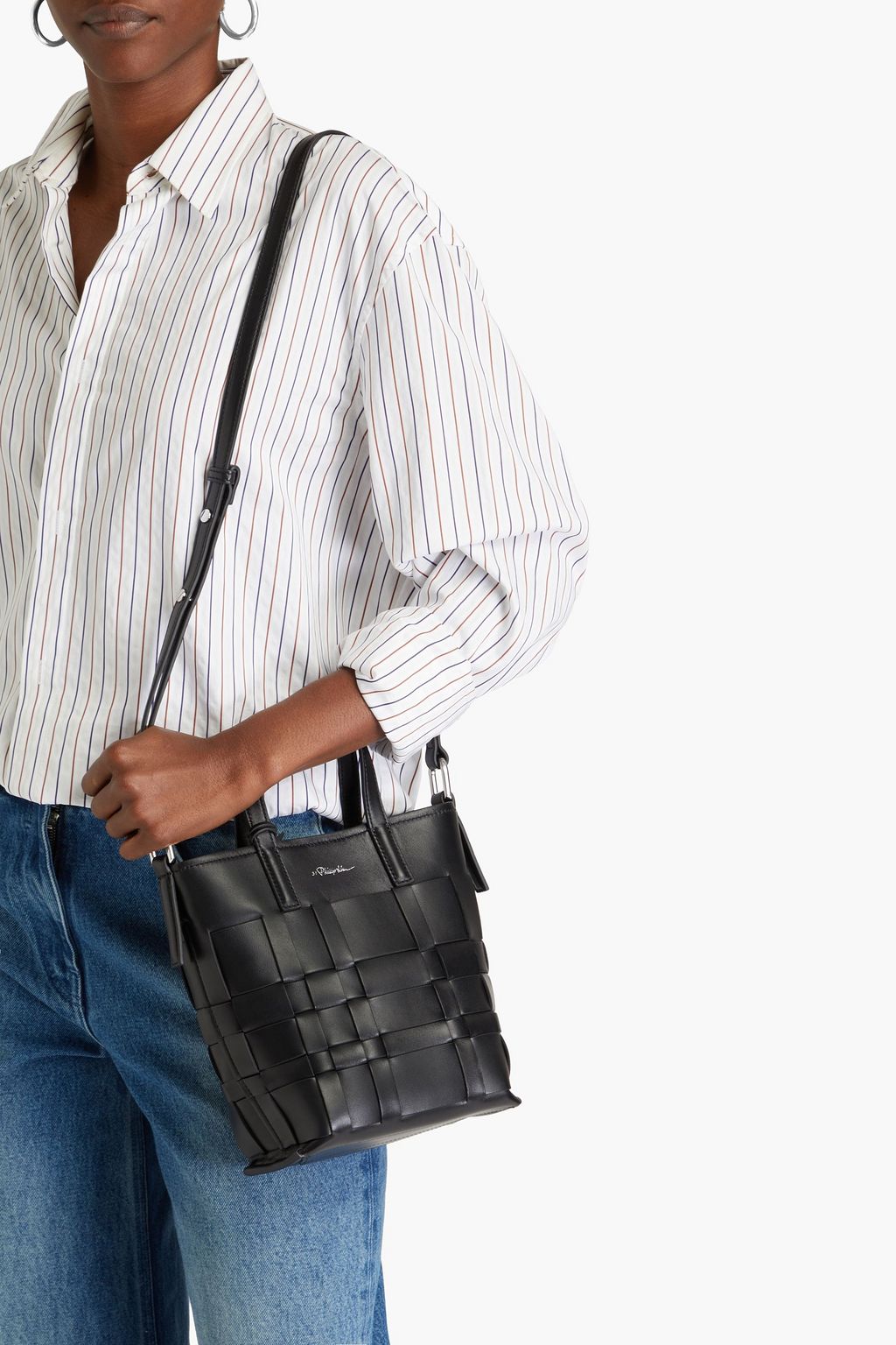 3.1 PHILLIP LIM حقيبة باكيت أوديتا من الجلد المحبوك