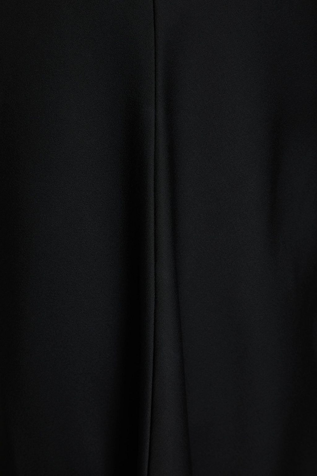 JIL SANDER فستان قصير من ساتان كريب بحواف متموّجة