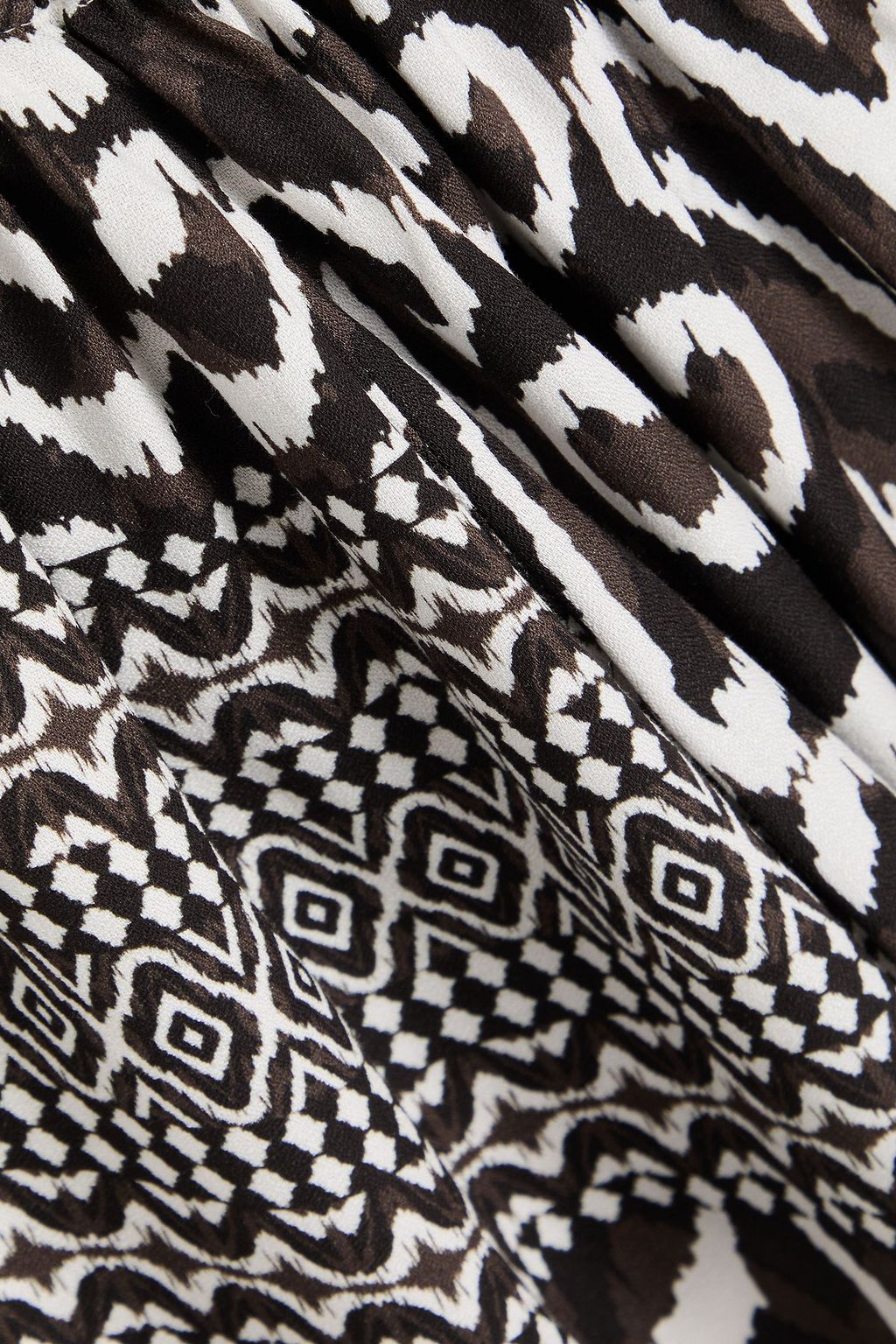ALICE + OLIVIA بلوزة Devina بتصميم مكشوف الكتفين من الكريب مزين بطبعات