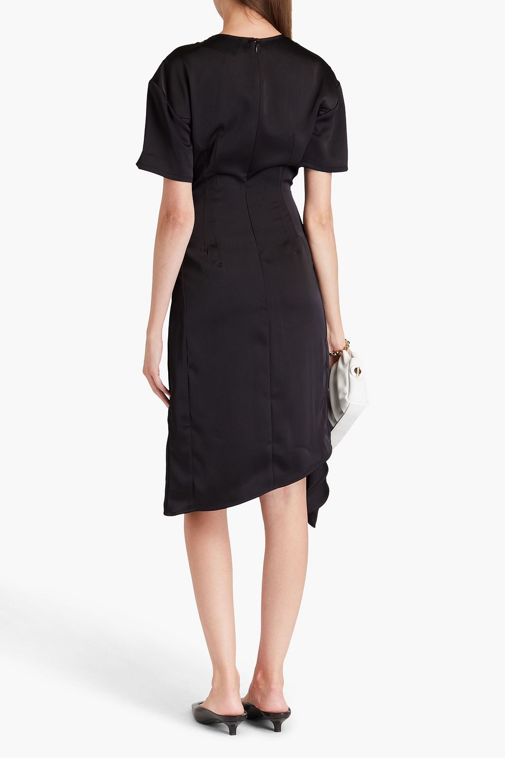 REMAIN BIRGER CHRISTENSEN فستان بقصّة غير متماثلة من الساتان بتصميم منسدل