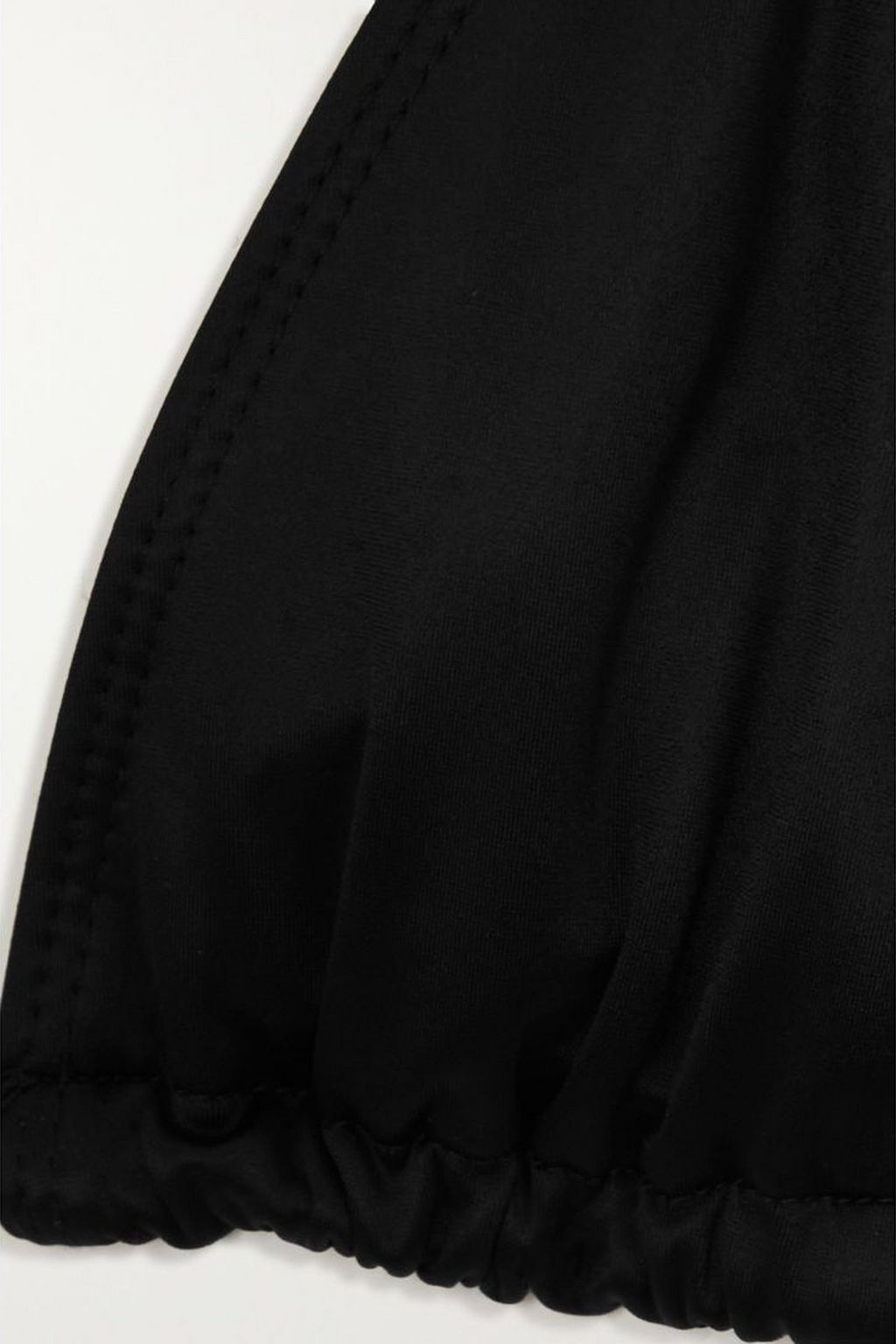 GOOD AMERICAN قطعة بيكيني Tiny Ties علوية بقصّة مثلّثة من ساتان مطّاط