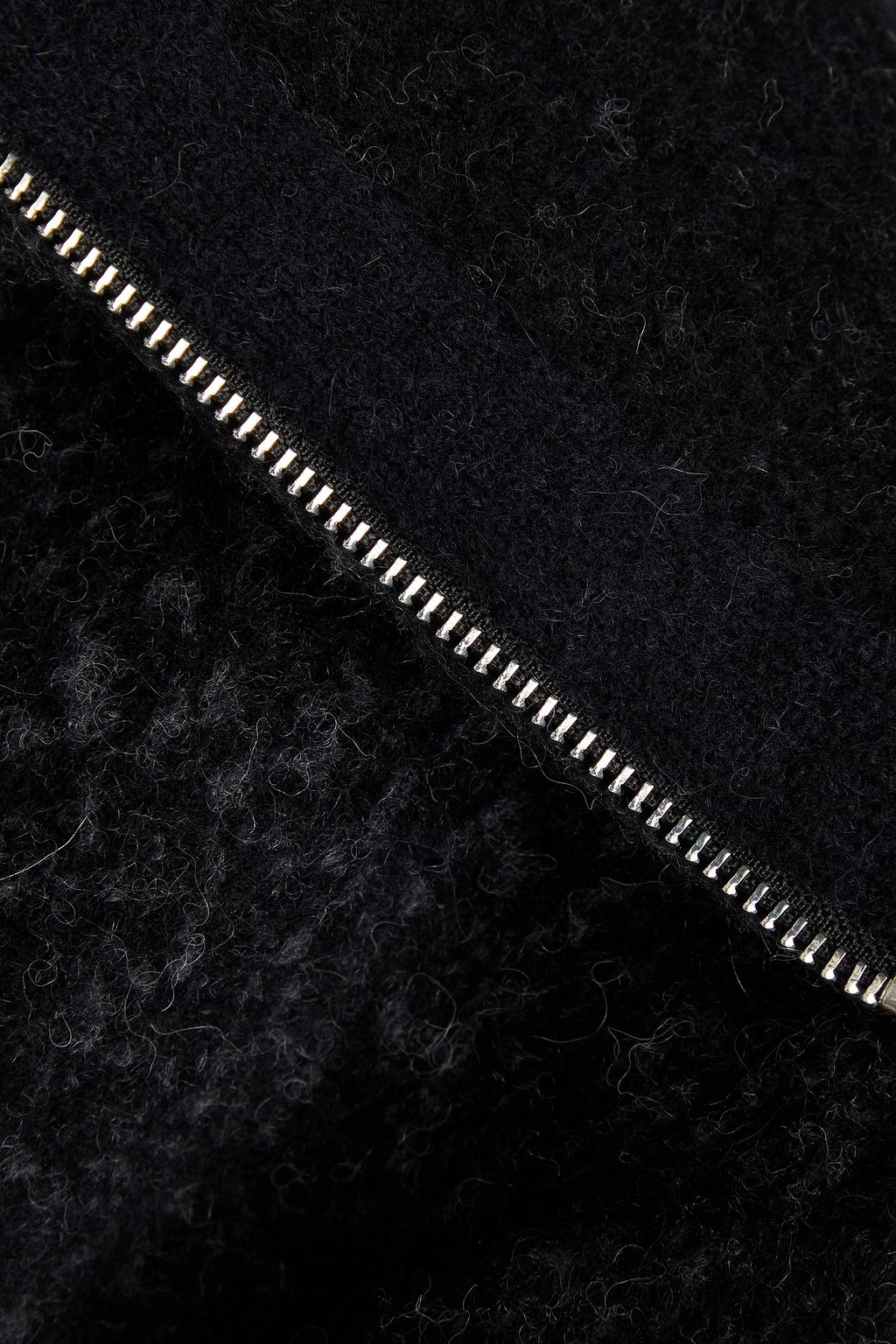 EMPORIO ARMANI 브러시드 니트 터틀넥 스웨터