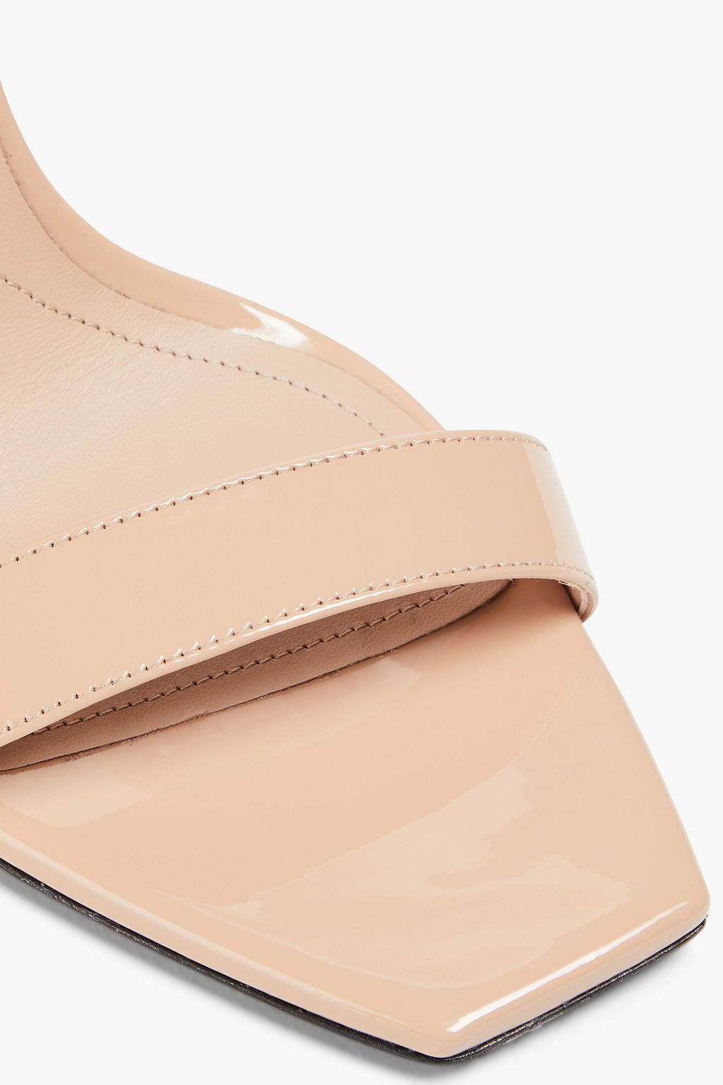 BALMAIN صندل من الجلد اللامع