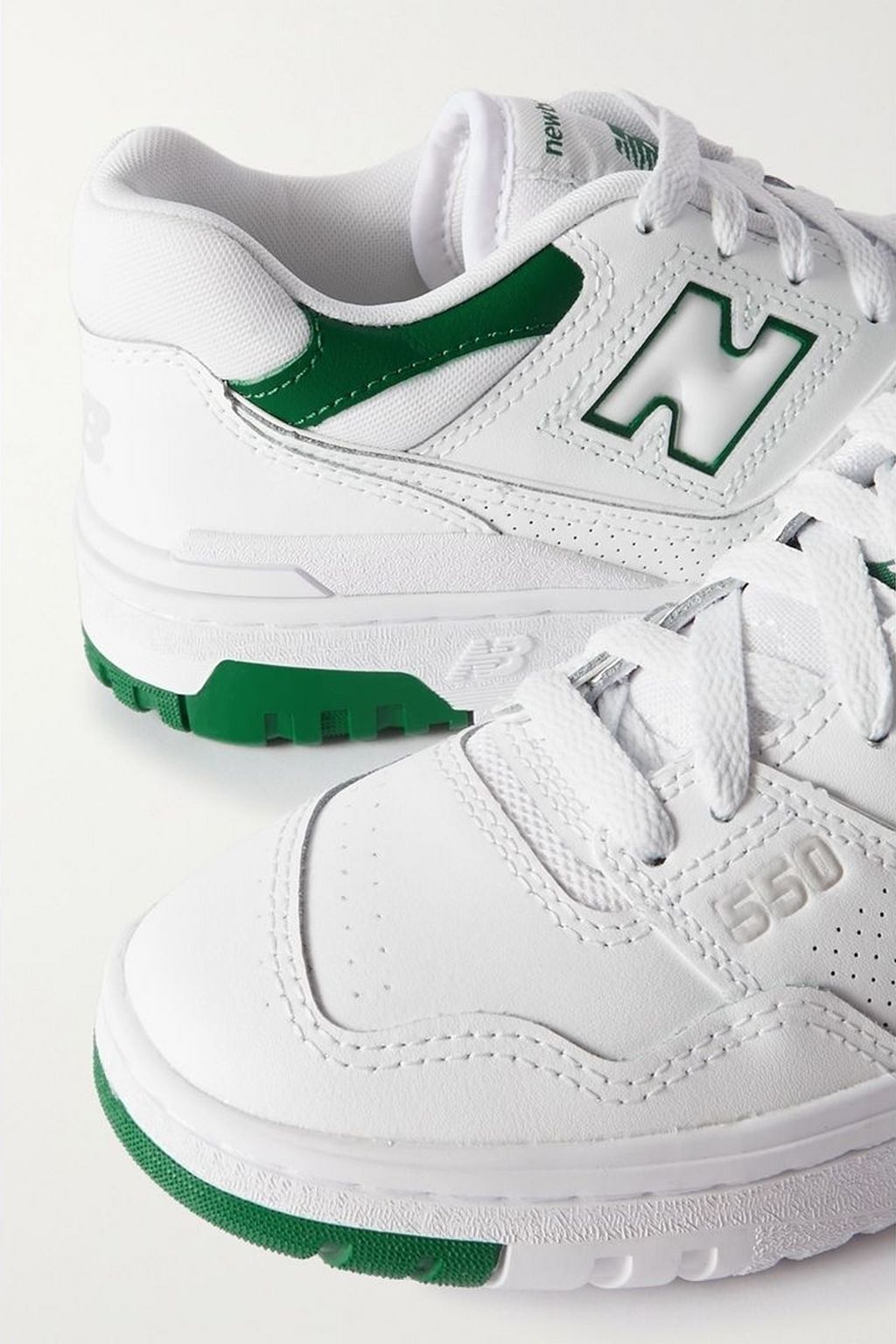NEW BALANCE 550 메시 트리밍 가죽 스니커즈