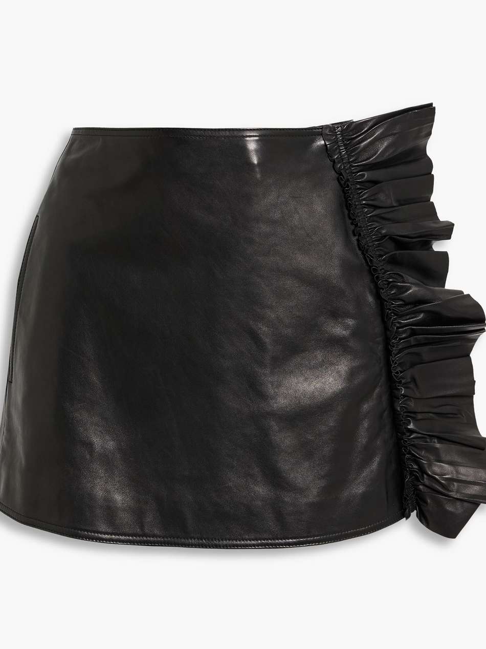 skirt-effect ruffled leather shorts