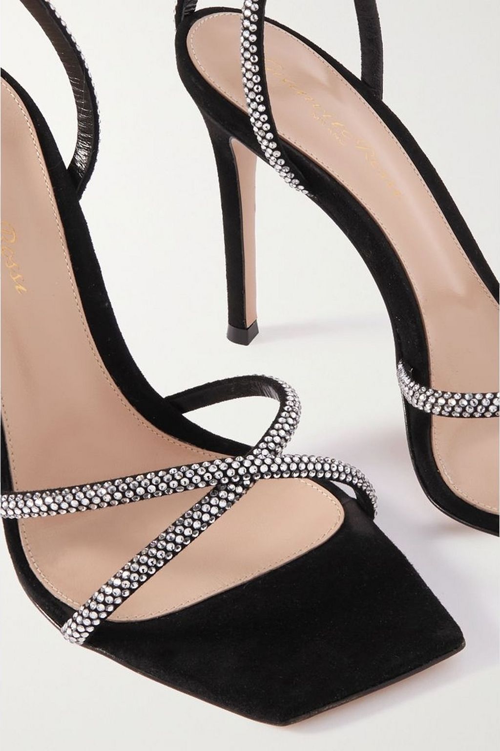 GIANVITO ROSSI صندل من جلد السويد المزيّن بالكريستال مع كعب بارتفاع 105 مم
