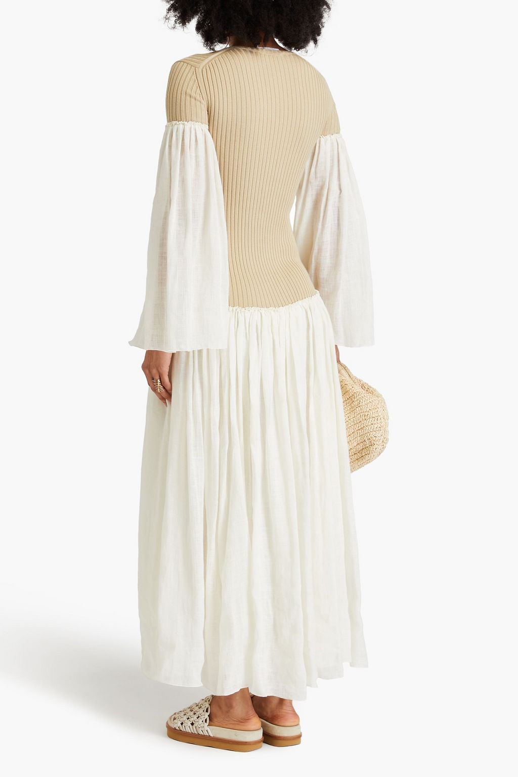 CHLOÉ فستان طويل من الصوف المضلّع ومزيج الكشمير مزين بقِطع محاكة بجانب بعضها البعض من قماش رقيق