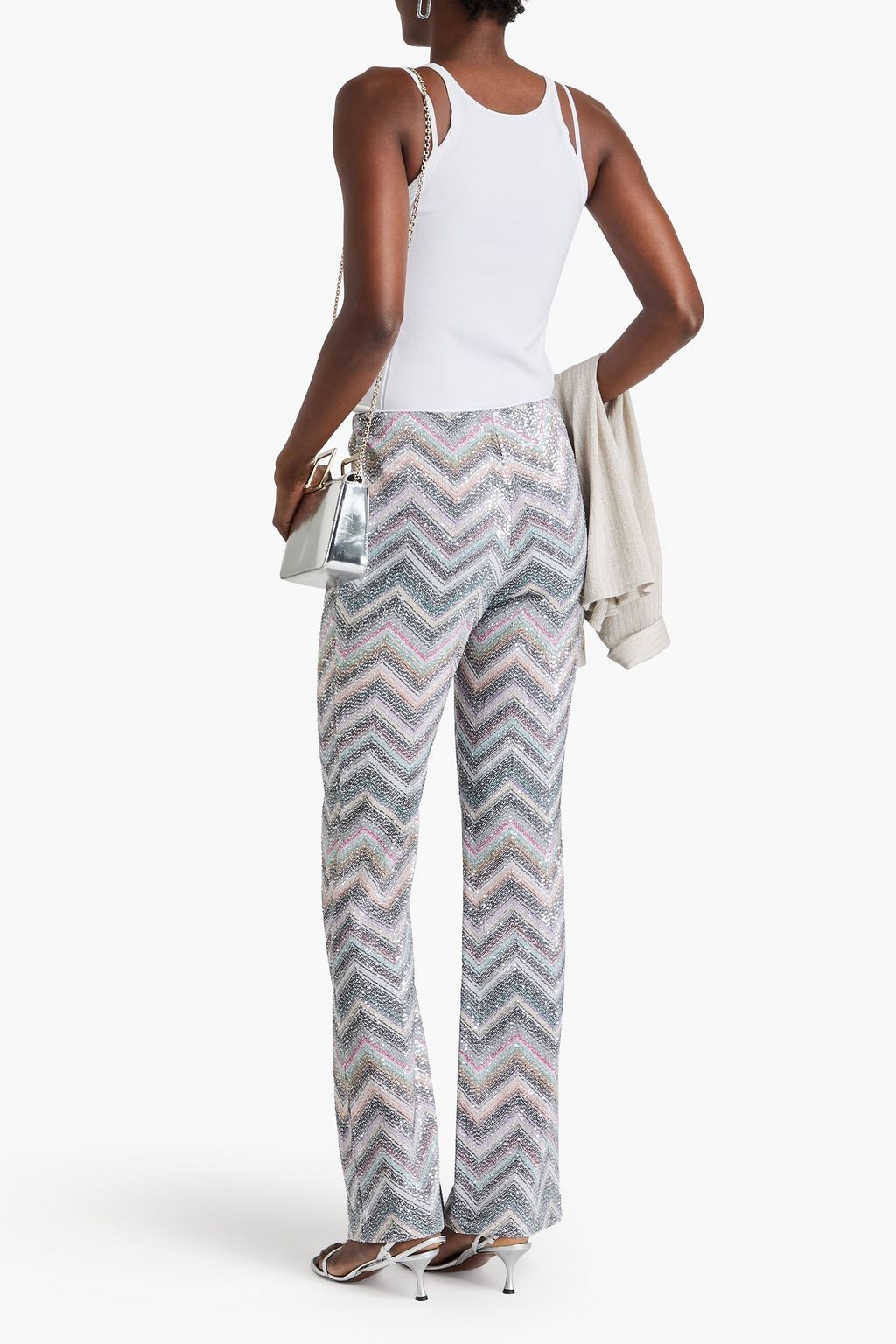 MISSONI بنطلون بقصة واسعة من الأسفل من نسيج بحبكة كروشيه بلون معدني ومزين بأقراص برّاقة