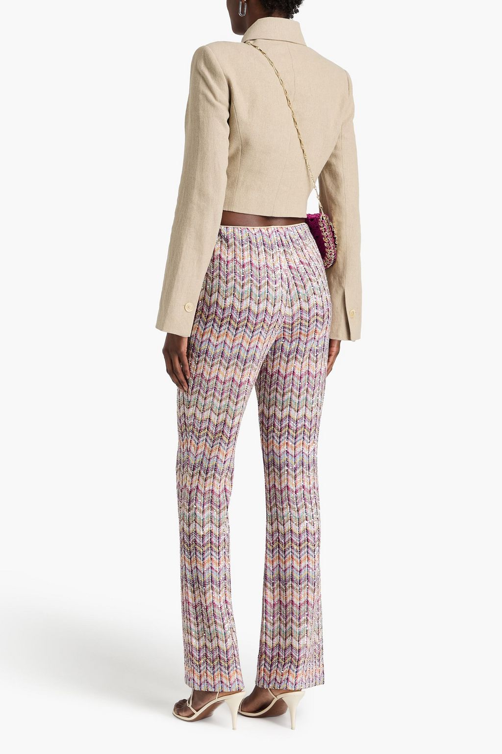 MISSONI بنطلون بقصة واسعة من الأسفل من نسيج بحبكة كروشيه بلون معدني ومزين بأقراص برّاقة