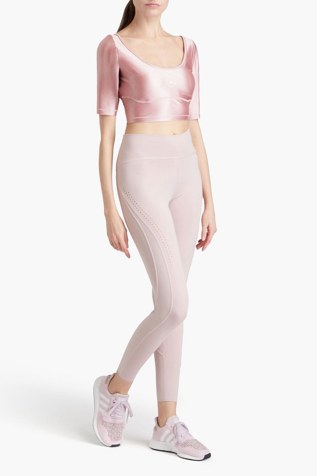 ADIDAS BY STELLA MCCARTNEY بلوزة قصيرة من نسيج مطاط مزينة بفتحات