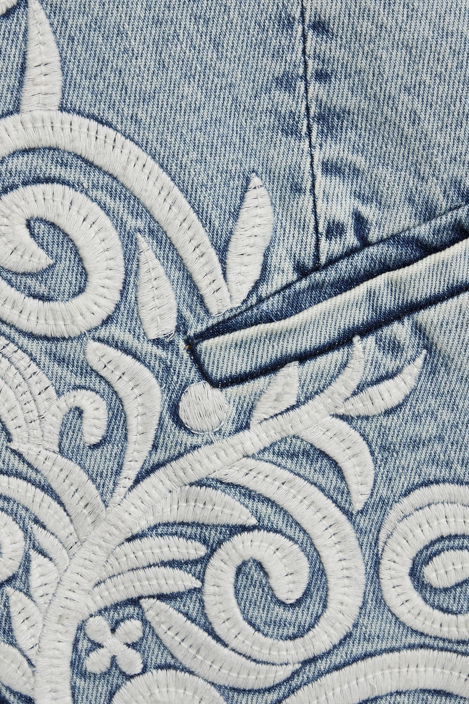 Alice And Olivia Women's Macey Filligree Denim Blazer In Light Denim