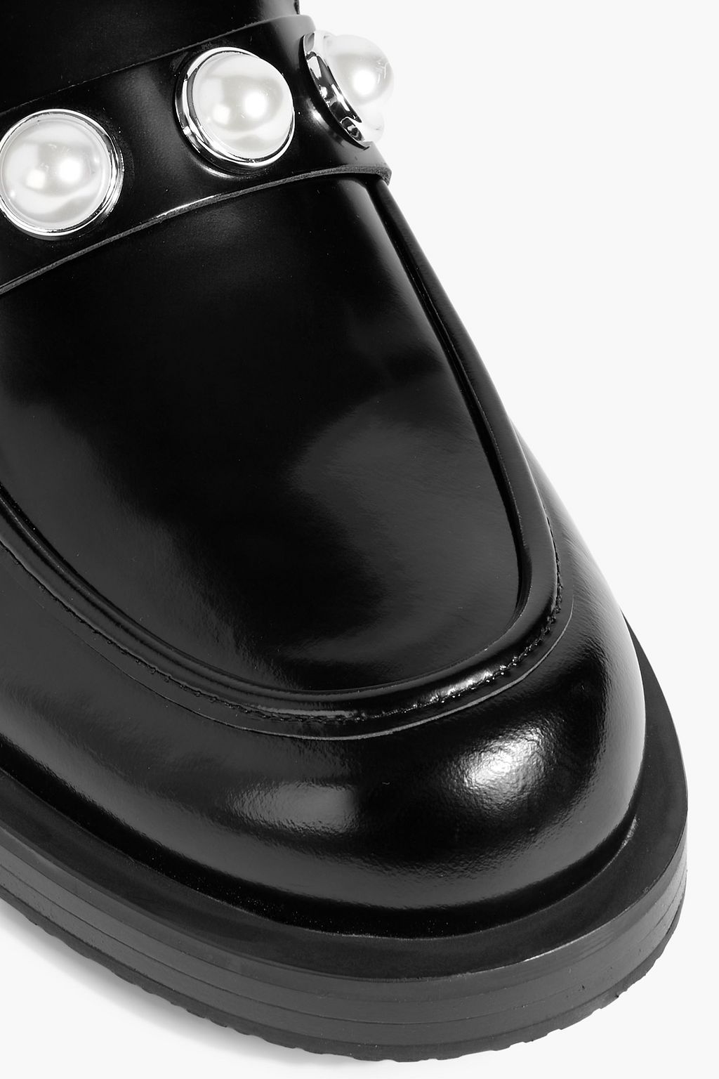 STUART WEITZMAN Portia グロスレザー ローファー フェイクパール付き