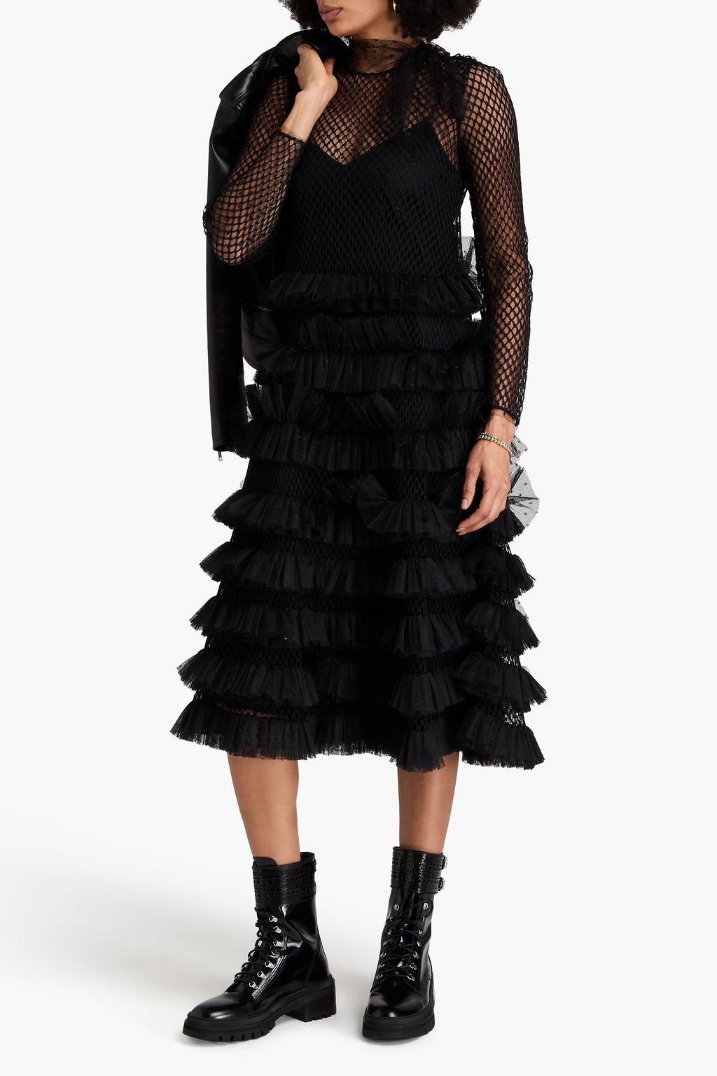 REDVALENTINO فستان متوسط الطول من قماش بوان ديسبري بطبقات متدرجة ومزين بربطة بشكل فراشة