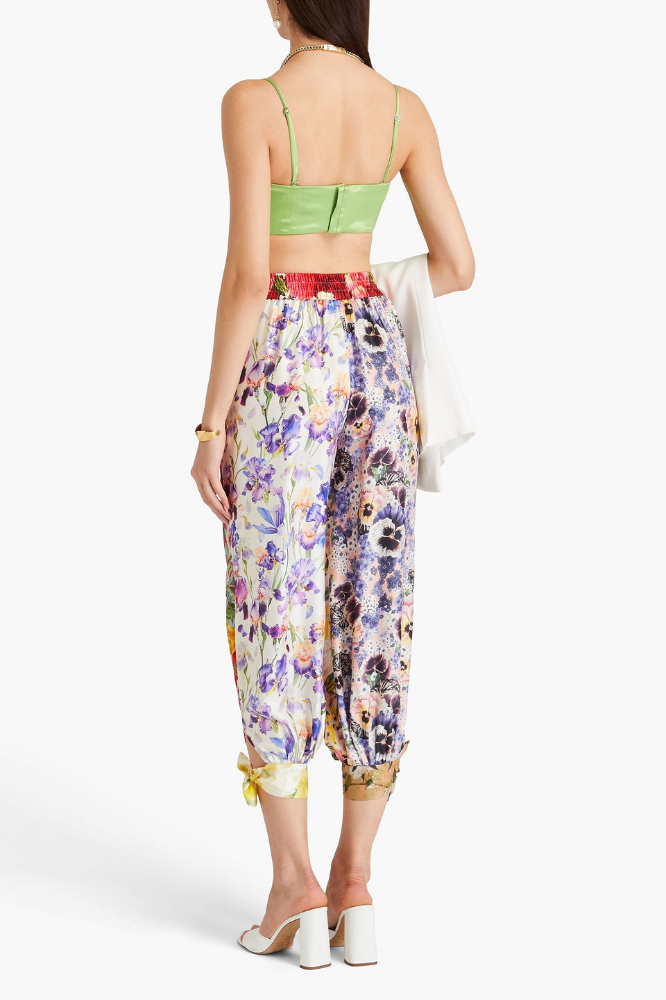 Zimmermann Cropped Karottenhose Aus Seide Mit Floralem Print In Bunt