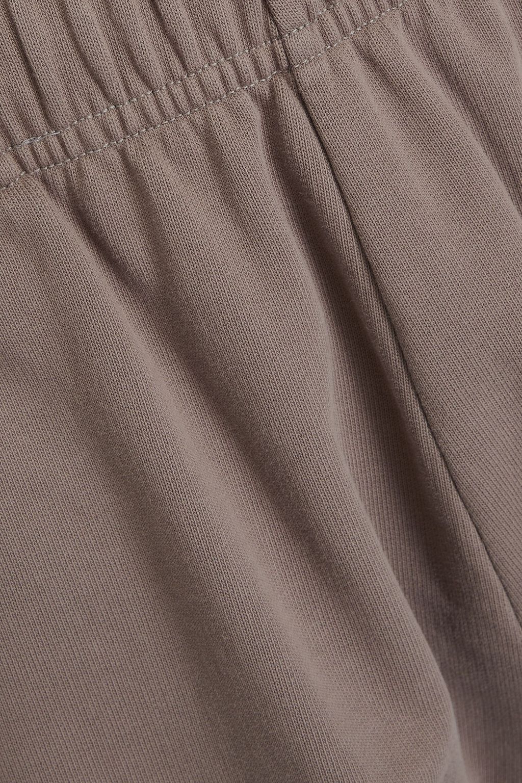 MM6 MAISON MARGIELA شورت برباط على الخصر من قماش تيري القطني الفرنسي مزين بطبعات