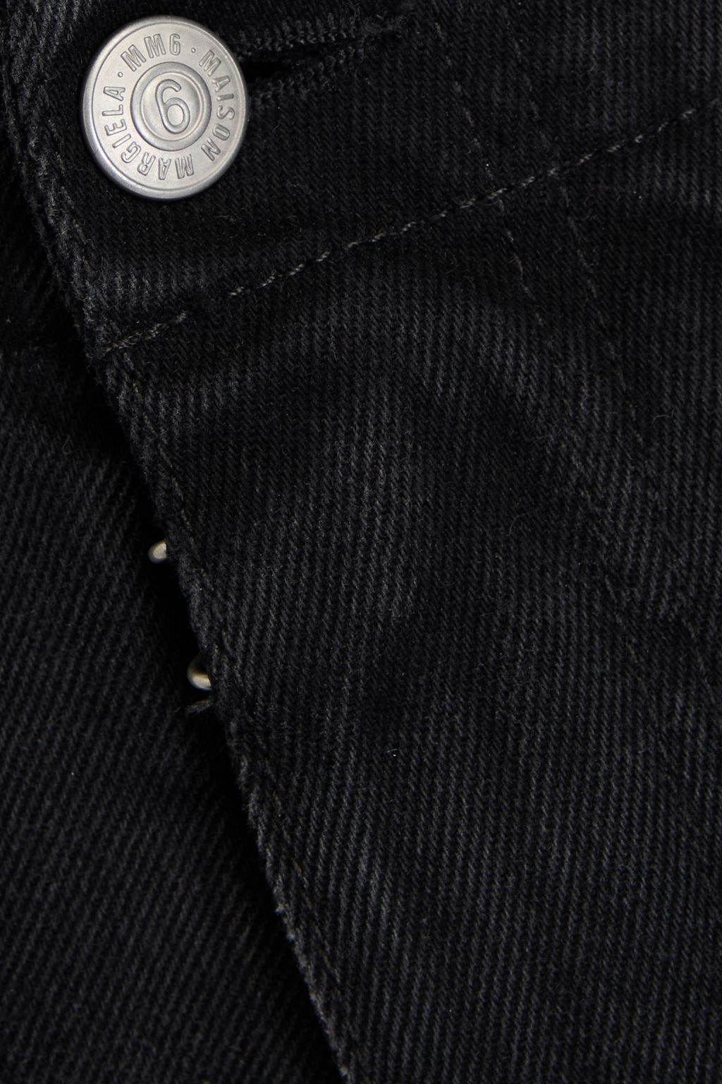 MM6 MAISON MARGIELA شورت دنيم بحواف منسّلة